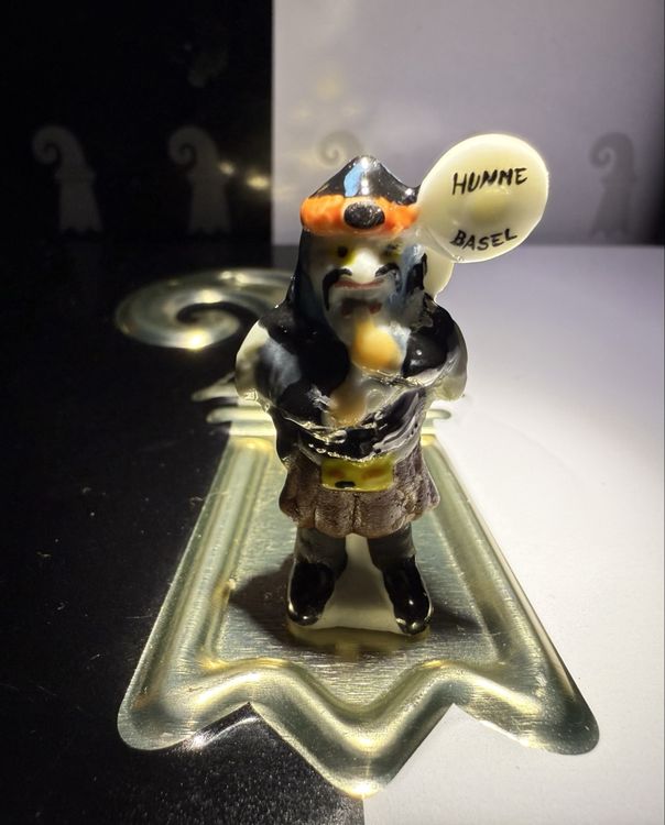 Kübler AG Basler Fasnachtsfigur Hunne Basel (Neu (gemäss Beschreibung ...
