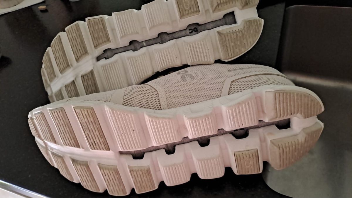 On Damenschuhe: ON Cloud Damen Grösse 40  – Gebraucht aus Neunkirch von misach69 4
