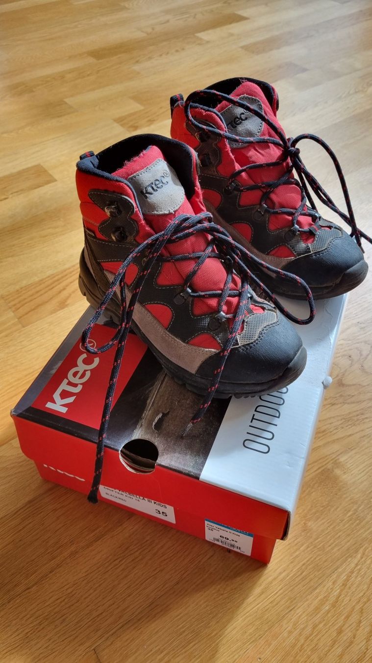 Scarpe per ragazzi: Wanderschuhe Gr 35 – Usato da Wettswil venduto da hrypa9