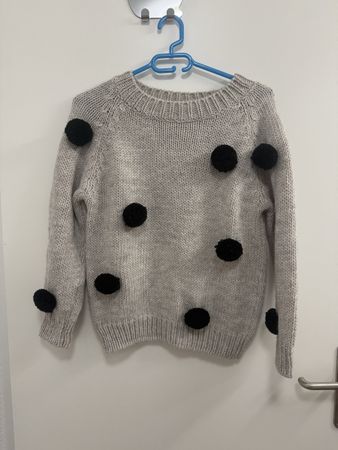 Zara Strickpullover mit Bommeln, Gr. 140, Top Zustand!