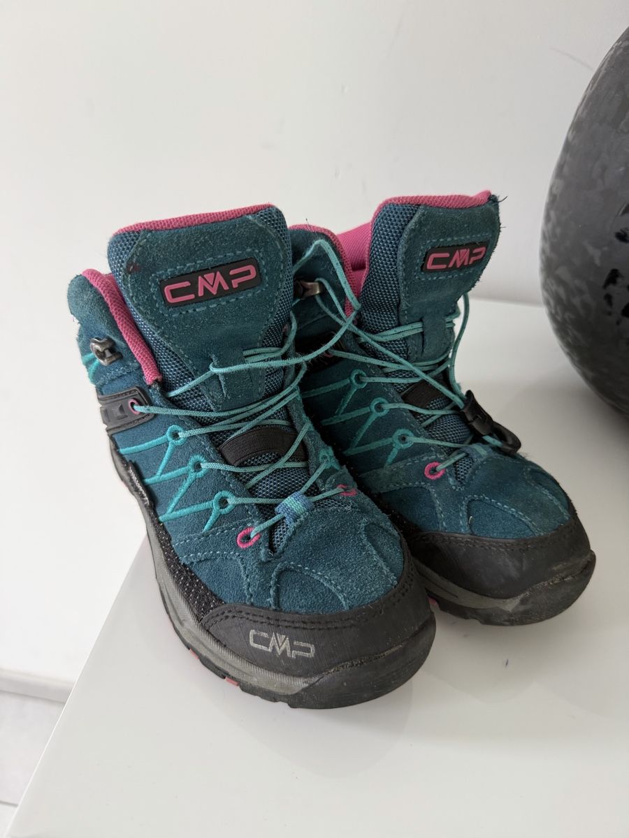 CMP Scarpe per ragazze: Scarponcini CMP bambina blu rosa taglia 30 – Usato da Cevio venduto da Giorgia89