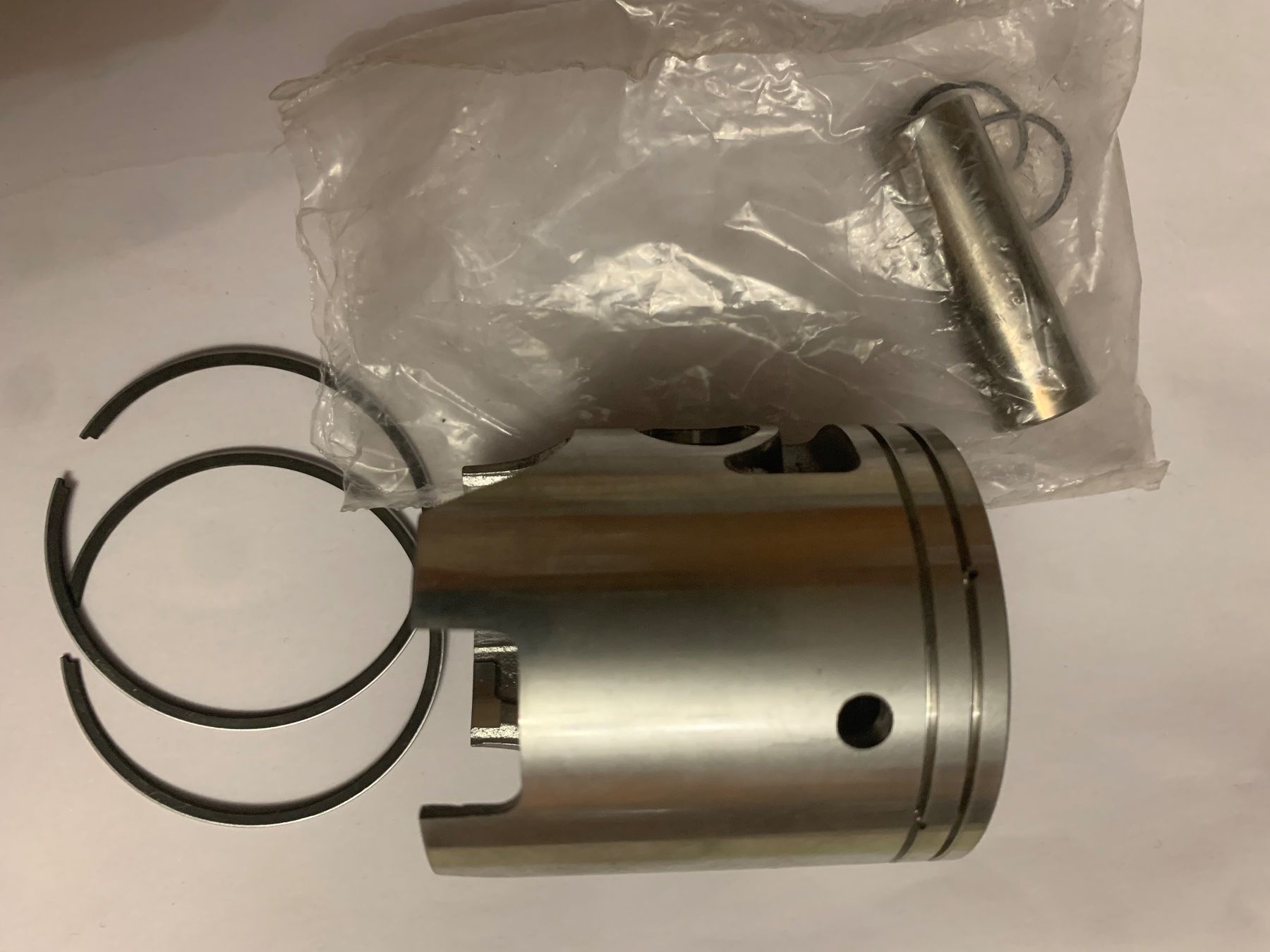 Yamaha Alle Motorradersatzteile: Yamaha TDR /DT / TZR-Kolben – Neu und originalverpackt aus Binz von Gabriel.NicolasG 1