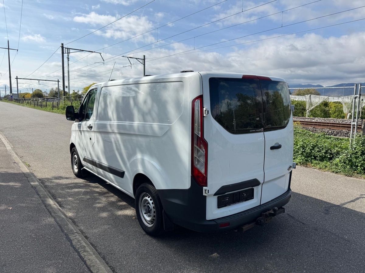 Ford Véhicules utilitaires: Ford Transit Custom MFK 10.2026  – D'occasion à lully par sof_l8yw 5