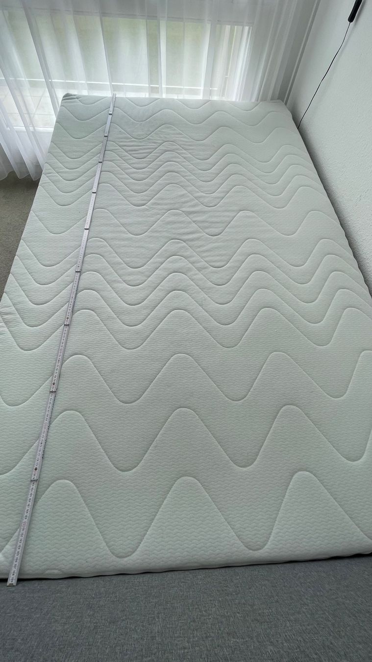 Letti: Wenig benutztes Boxspring-Bett – Usato da Luzern venduto da geo_69lp 4