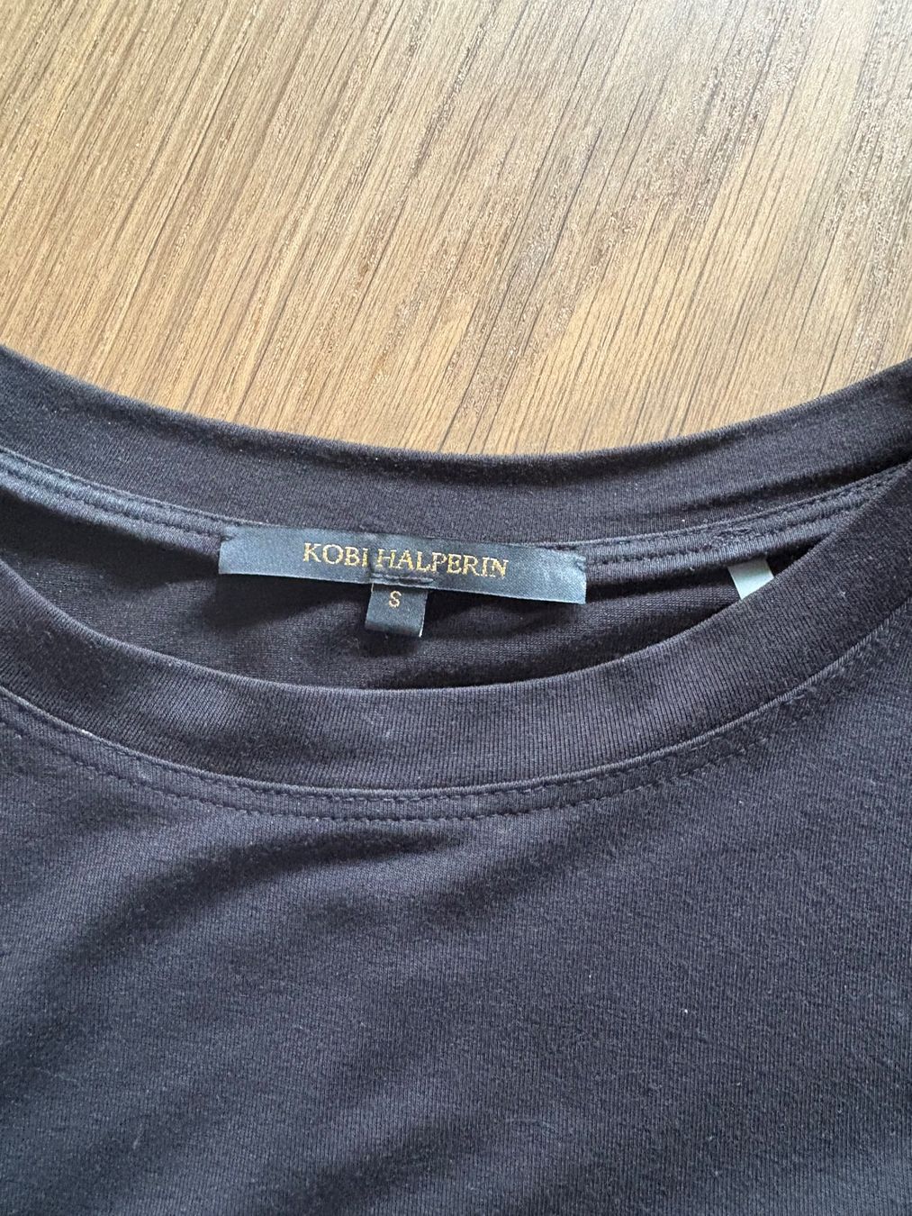 T-shirt: Kobi Halperin Top – Usato da Bern venduto da Sabischu 3