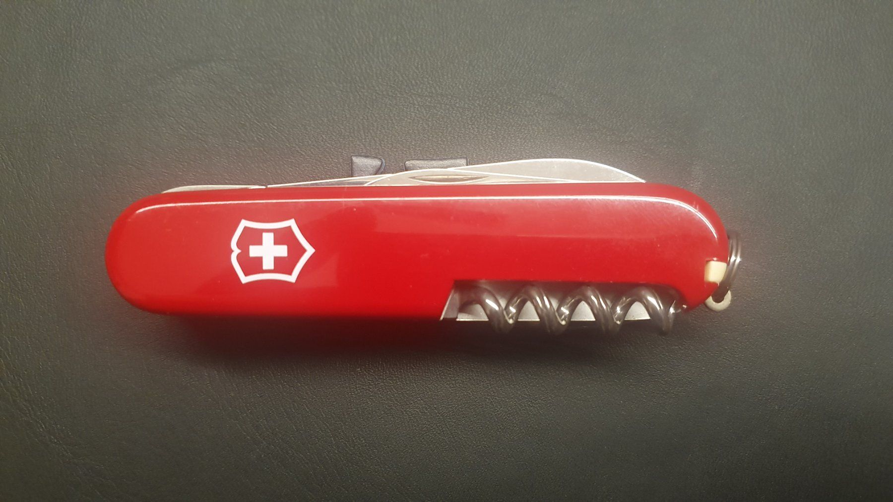 Victorinox Taschenmesser: 3 Victorinox/Wenger Sackmesser mit Logo – Gebraucht aus Härkingen von MarianneSi 1