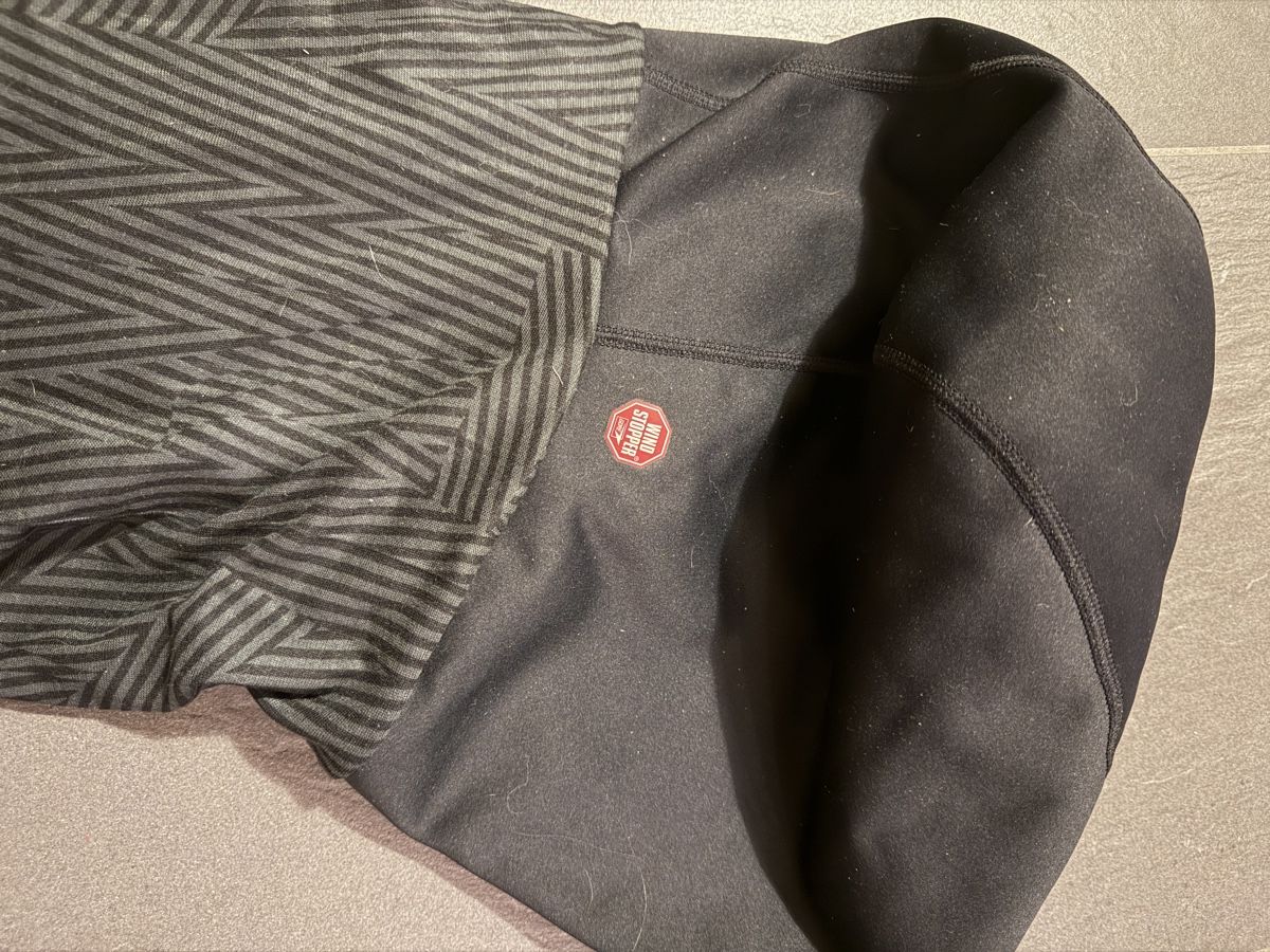 Autres vêtements & accessoires: Buff Hood Windstopper – Neuf (Voir description) à Niedermuhlern par ste_c5h9 2