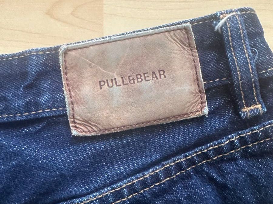 Pull&Bear Jeans: Pull&Bear Straight Leg Raw Denim Jeans – Nuovo (secondo la descrizione) da Chur venduto da dajan.17 3