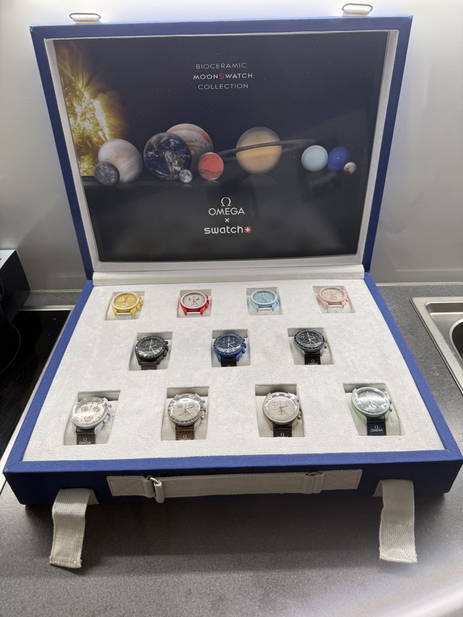 Swatch Montres: Collections swatch & omega – Neuf avec emballage d'origine à Sierre par val_tc8d