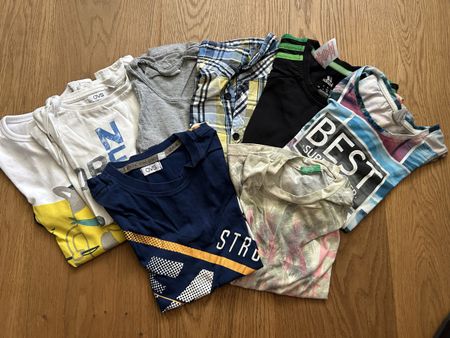 Jungen Kleiderpaket Gr. 128 - über 40 Kleiderstücke