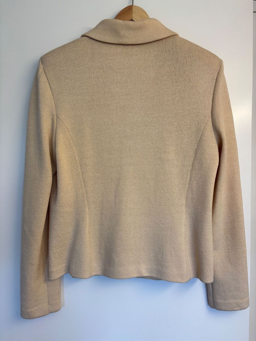 Jacken: St. John cremefarbener Strickblazer – Gebraucht aus Horgen von uge_pd5p 2