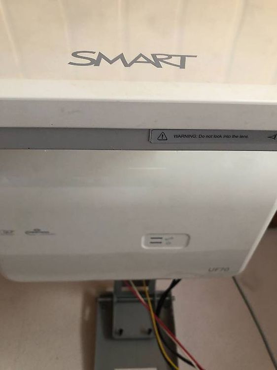 Proiettori: Smart Board - Beamer und Leinwand – Usato da Wintersingen venduto da jo1975 1