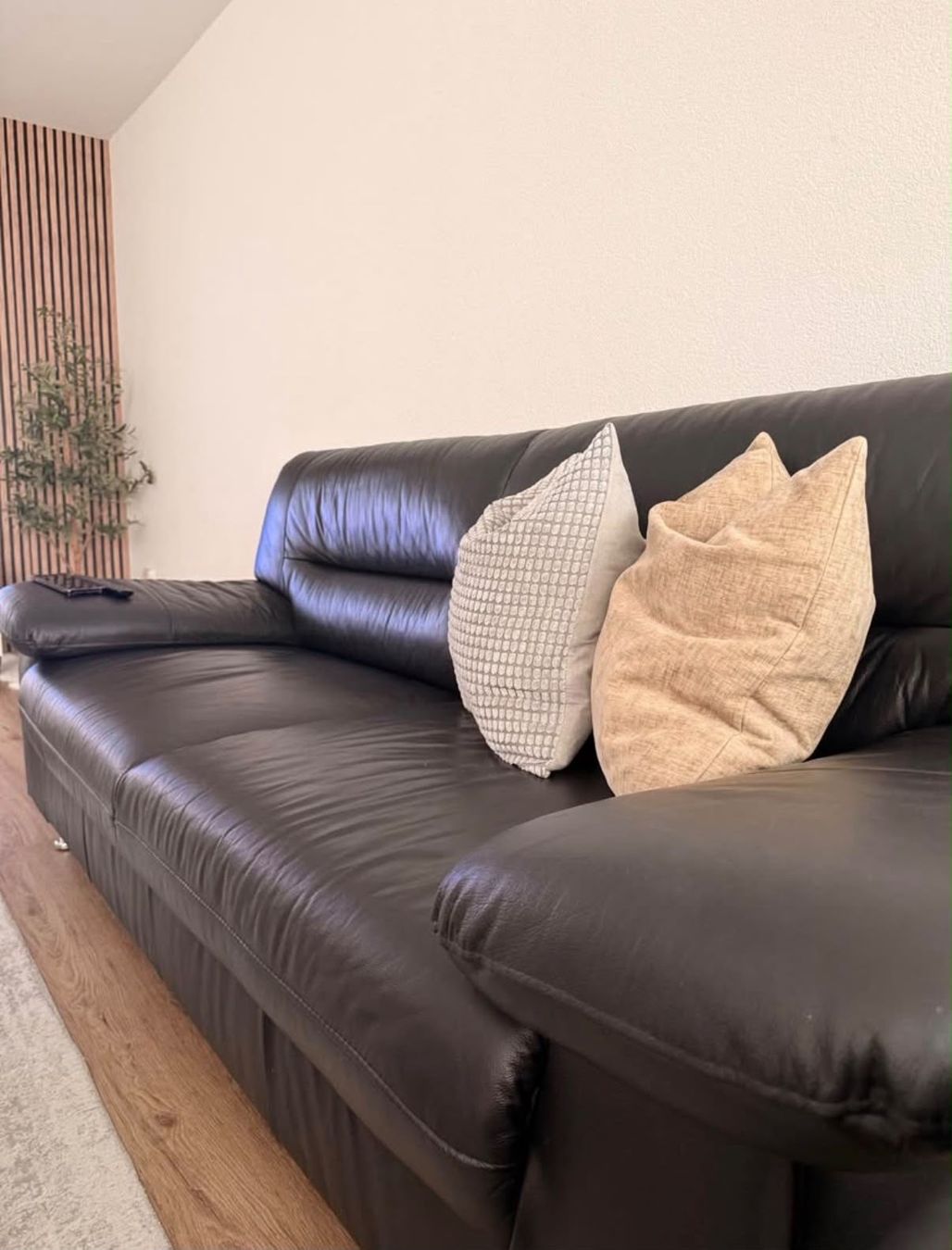Sofas: Ledersofa schwarz 2-teilig – Gebraucht aus Bern von vjo_7d2f 1