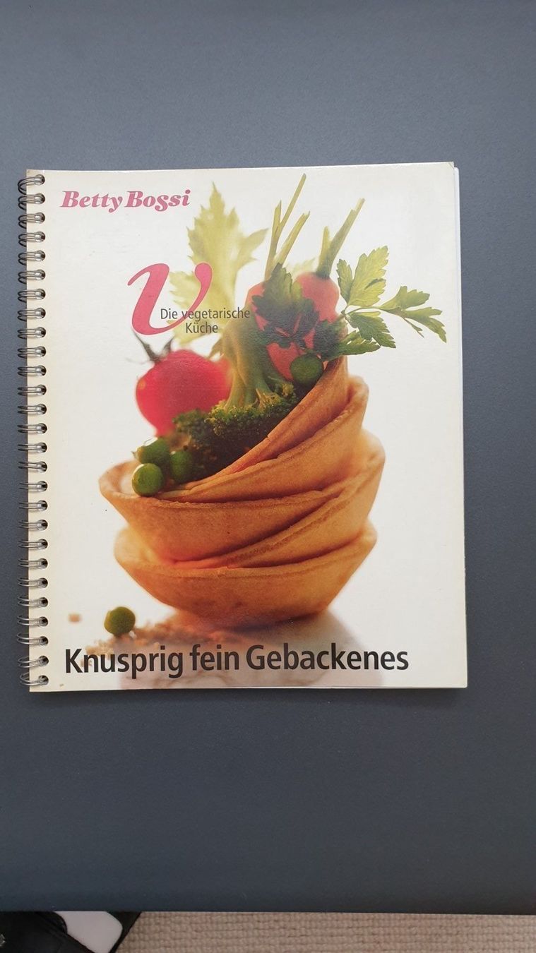 Libri: Knusperig fein Gebackenes – Nuovo (secondo la descrizione) da Embrach venduto da mug159