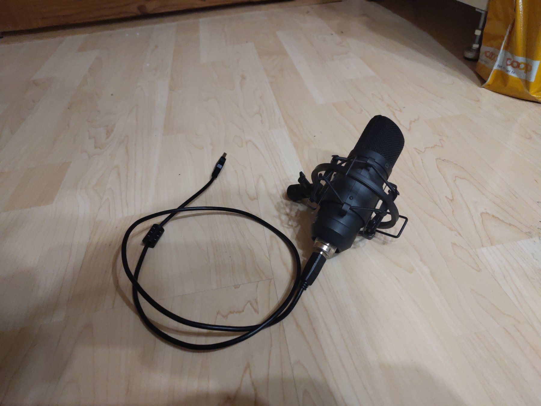 Trust Microfoni: USB Mikrofon Trust GXT 252+ Emita Plus mit Spinne – Usato da Winterthur venduto da Nid-do 1