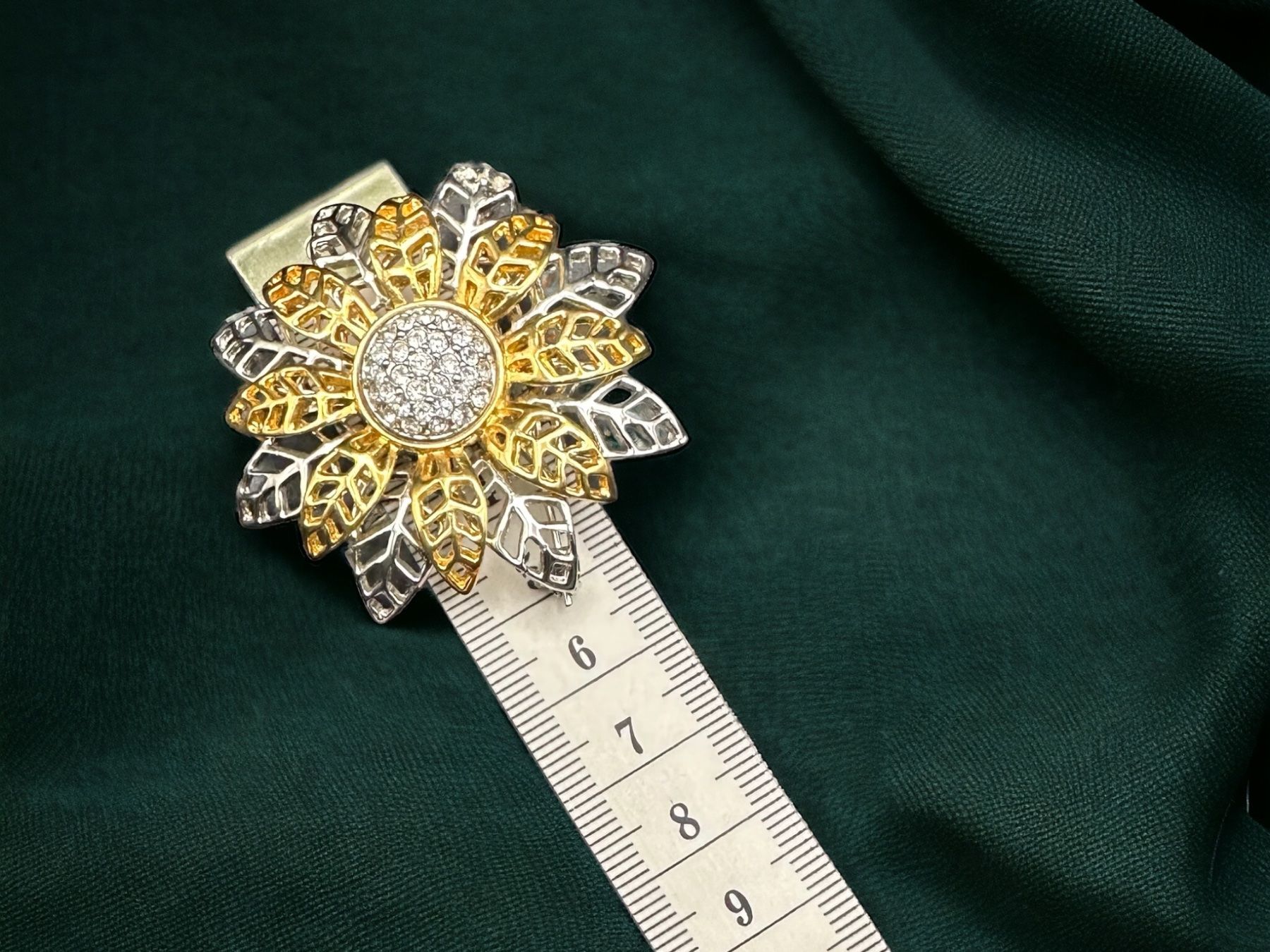 Broschen & Nadeln: Zweifarbige Brosche mit Strass, Vintage – Gebraucht aus Lamone von LaCantinaMagica 8