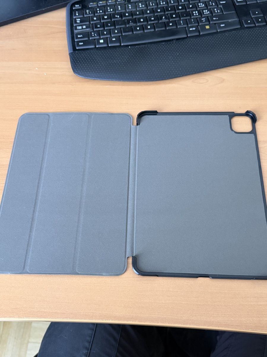 Apple Covers & Borse: iPad Pro 11" (2024) Schutzhülle Leder – Nuovo e nell'imballaggio originale da Rheinfelden venduto da DA__RIO 1