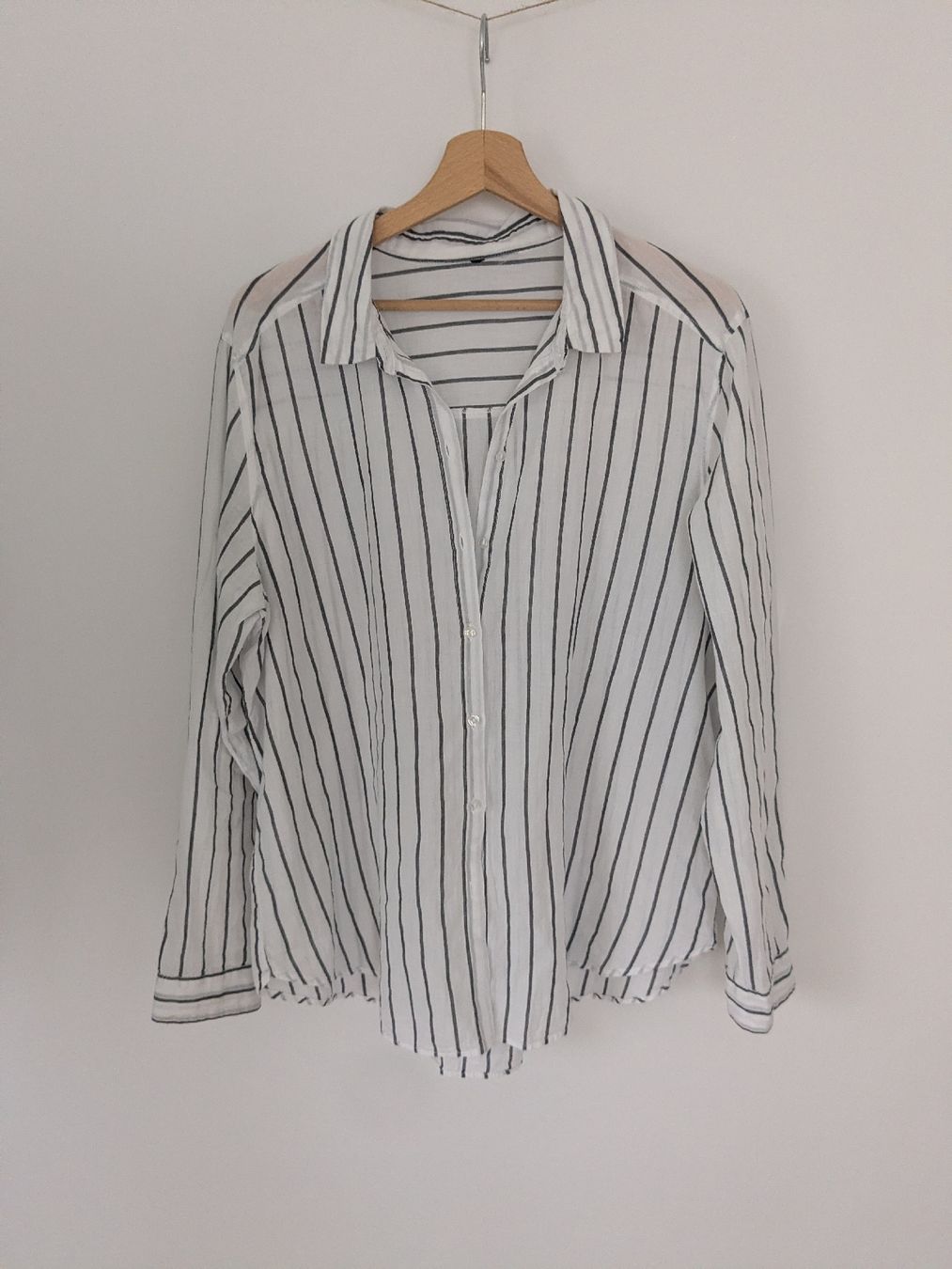 H&M Blusen: Damen Bluse gestreift Grösse L, Baumwolle  – Gebraucht aus Rorschach von olg_5qq2 1