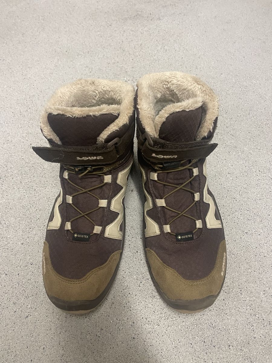 Lowa Scarpe per ragazzi: Lowa Winterschuhe – Usato da Walchwil venduto da Pirib82