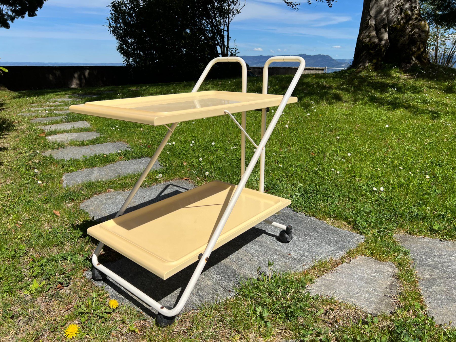 Carrelli di servizio: 70er Jahren Servierwagen – Usato da Walzenhausen venduto da stilvollwohnen 1
