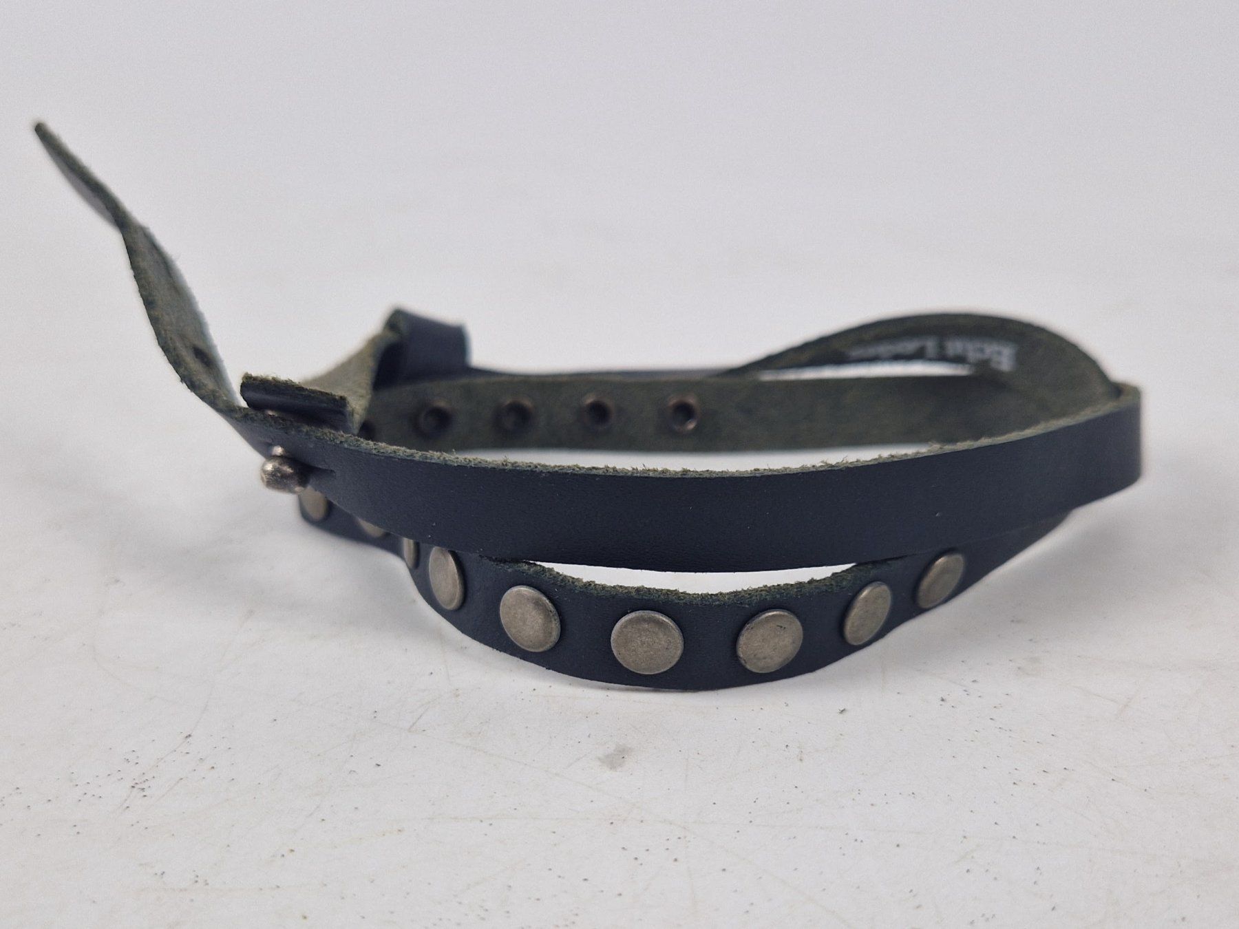 Bracciali & Braccialetti: Schwarzes Lederarmband – Usato da Muhen venduto da Restwert_Muhen