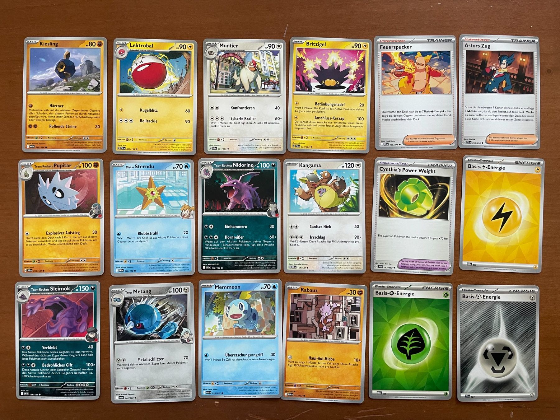 Pokémon Cartes à collectionner: Pokemon Karten Set (Versand gratis) – Neuf (Voir description) à Chur par Angerson