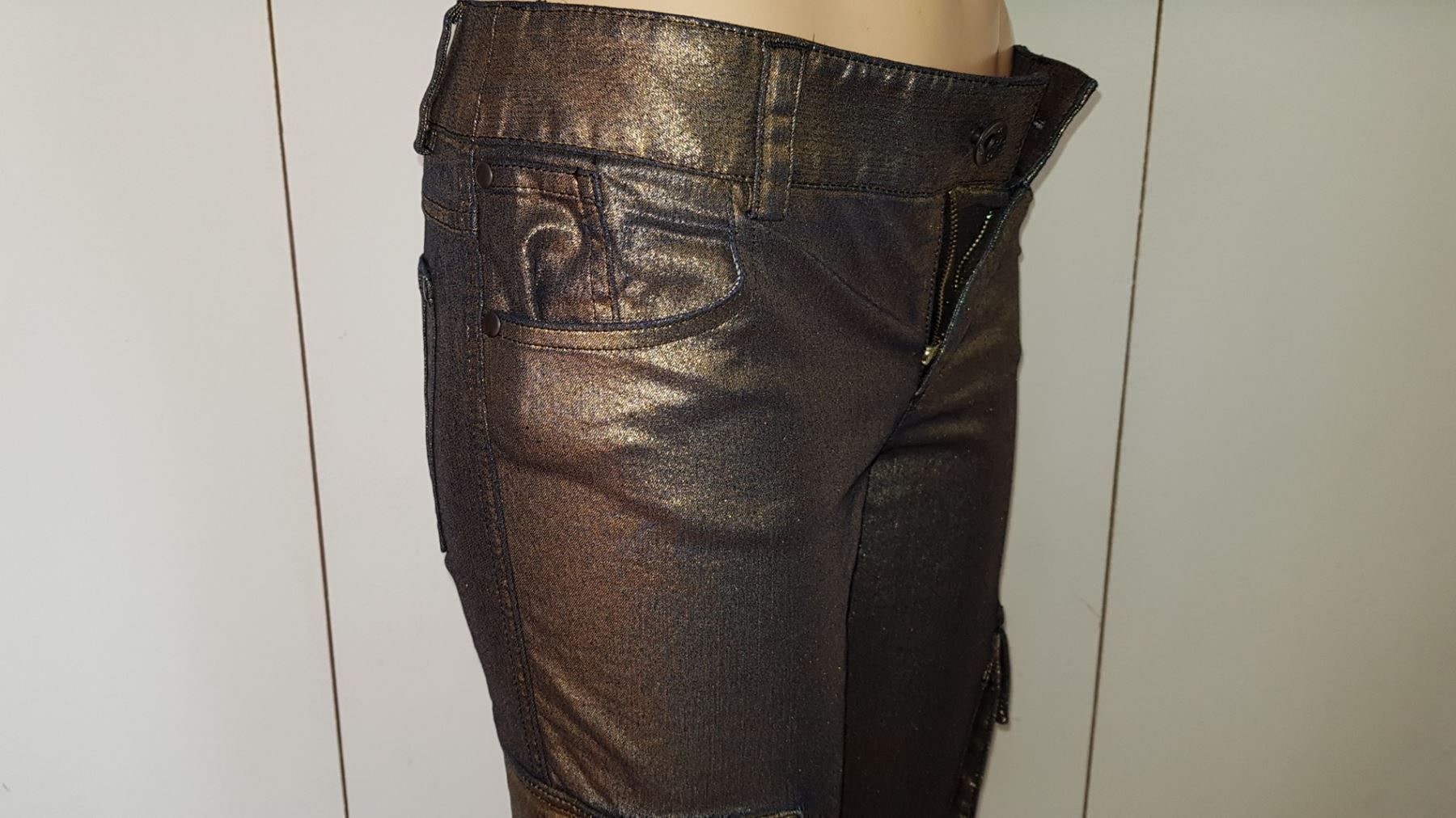 Jeans: Jeans ALICE + OLIVIA    Taille/Grosse 34 CH (2) – Usato da Cossonay-ville venduto da Super-Price-Quality 3