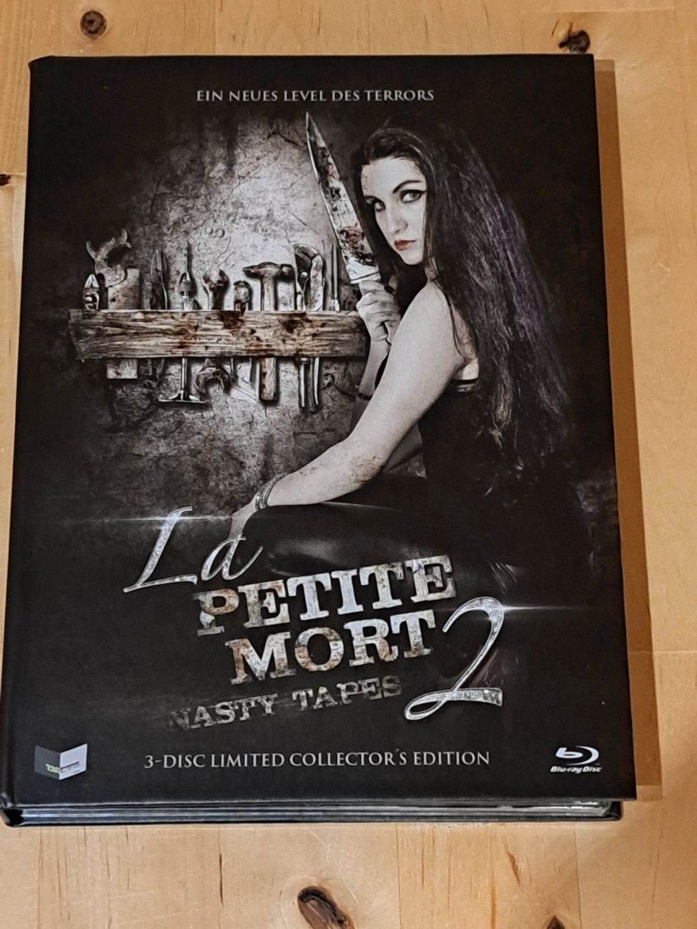 Tutti i DVDs: Mediabook La petite Mort 2, seltene 3-Disc Edition – Nuovo (secondo la descrizione) da Unterseen venduto da Kanica