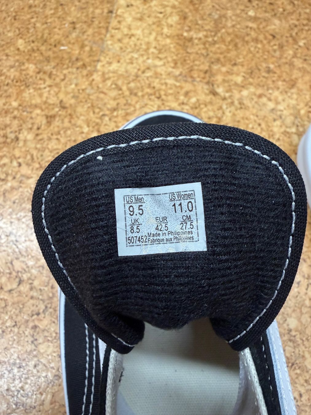 Vans Scarpe da uomo: NEU Vans Old Skool Grösse 42.5 - Orginal – Nuovo (secondo la descrizione) da Einsiedeln venduto da Fippo331 2