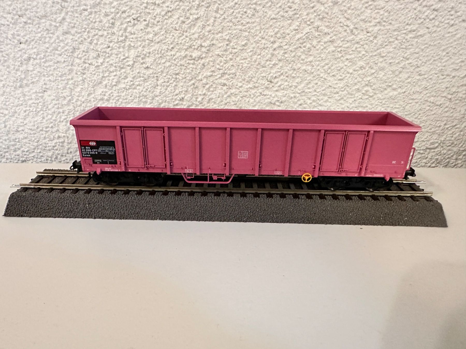 Modelleisenbahnen: 5 Modellbahn Waggons – Gebraucht aus Bülach von Jubet 5