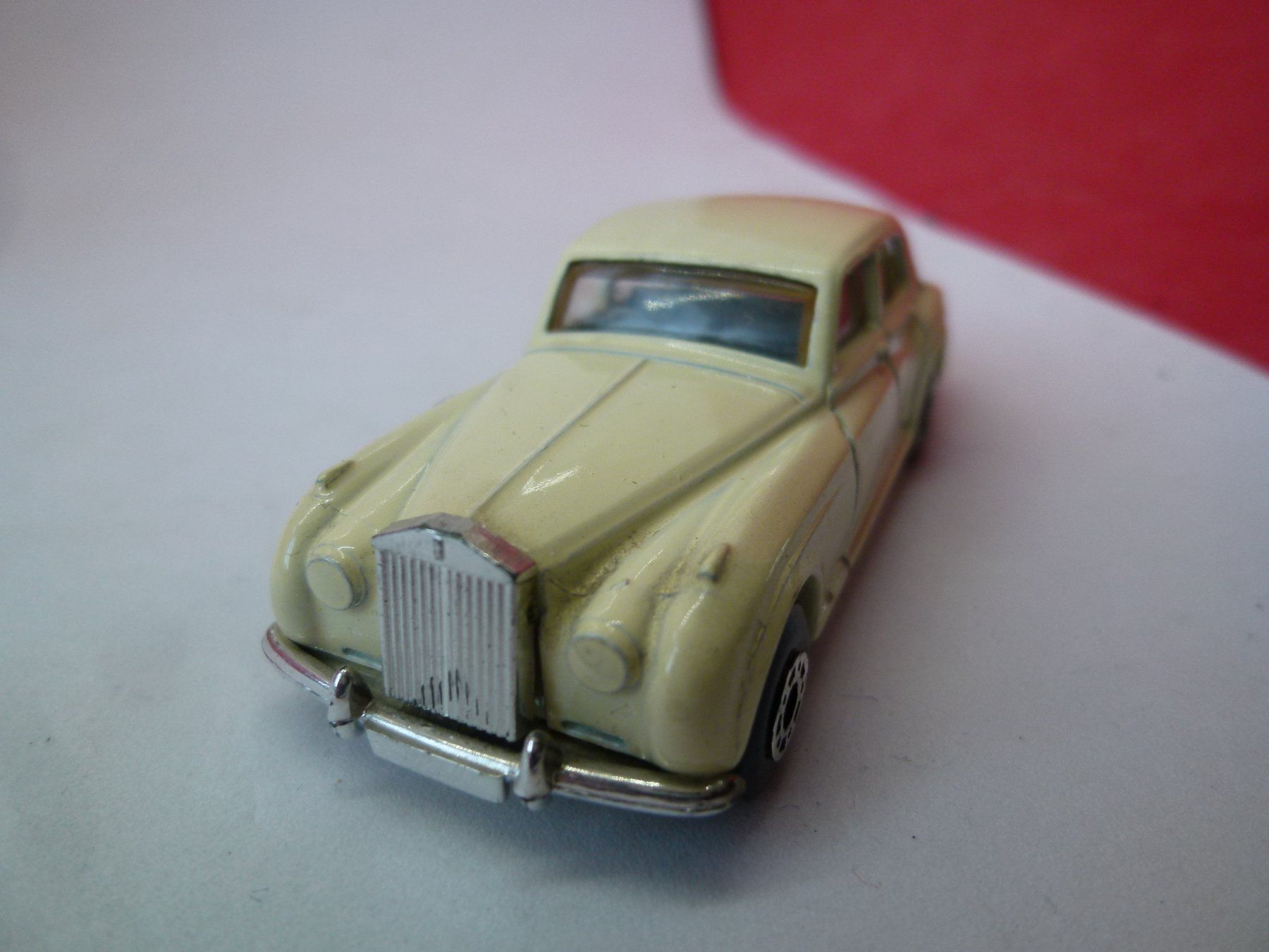 Matchbox Modellini d'auto: ab  4.--  Matchbox 1985  - Rolls Royce - Macau - schön – Usato da Reiden venduto da alpina2 1