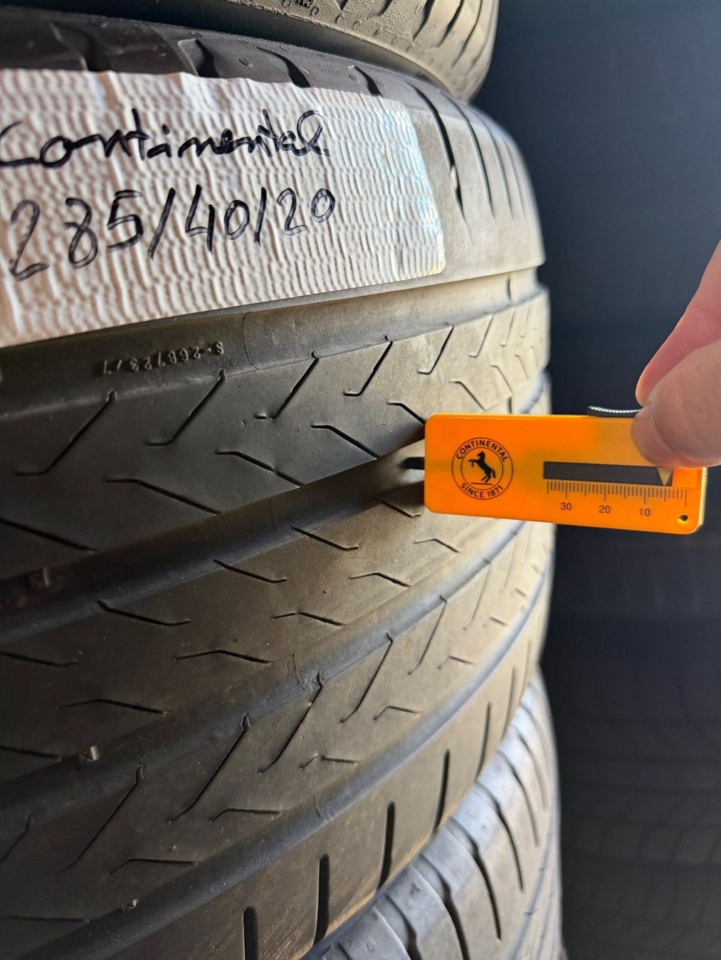 Altro in Scrittura & Disegno: Pneus Continental 255 / 285 r20 – Usato da Courrendlin venduto da shopwheels 9