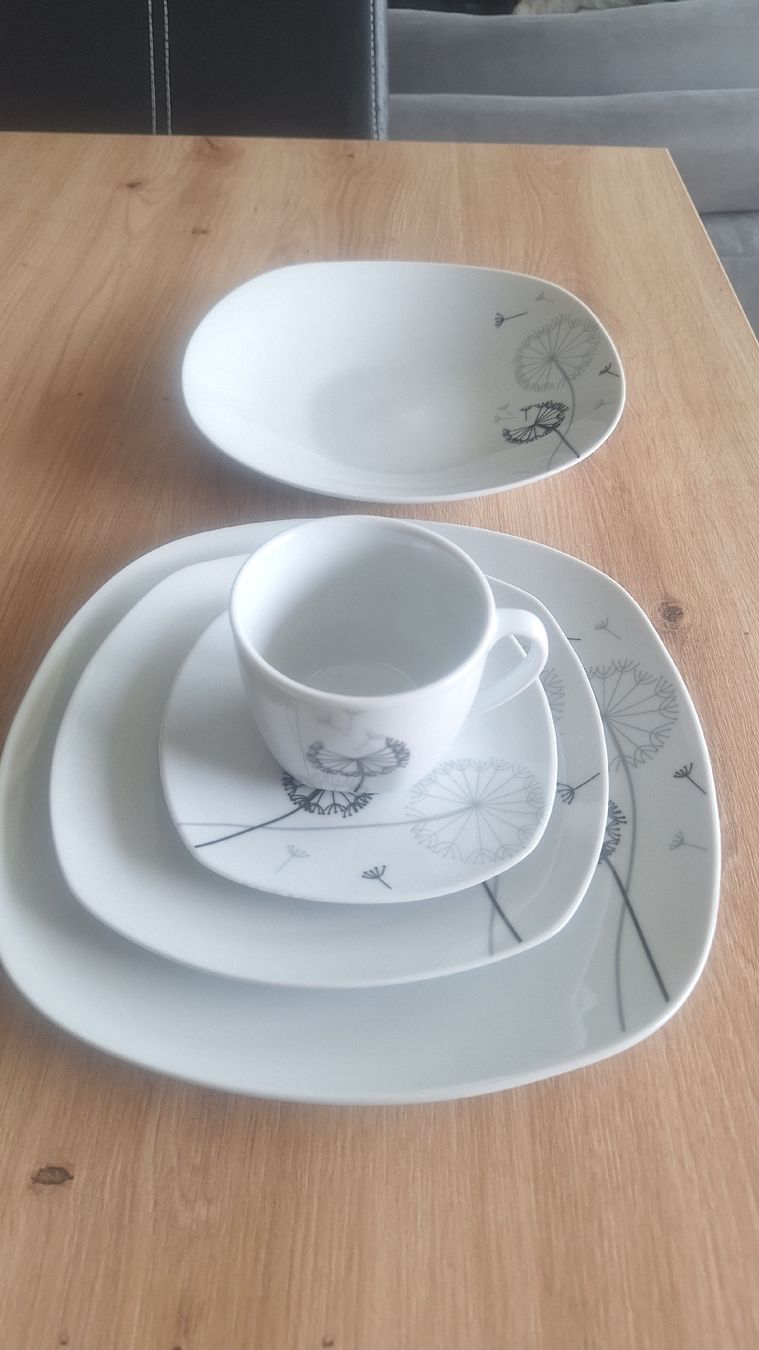 Services de table: set de vaisselle – Neuf (Voir description) à Courrendlin par ame_m6gf