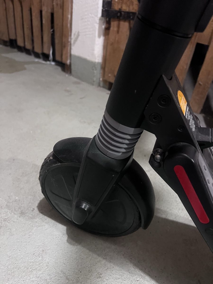 Scooters: Ninebot by Segway E-Scooter guter Zustand – Gebraucht aus Basel von katayasistersvintage 5