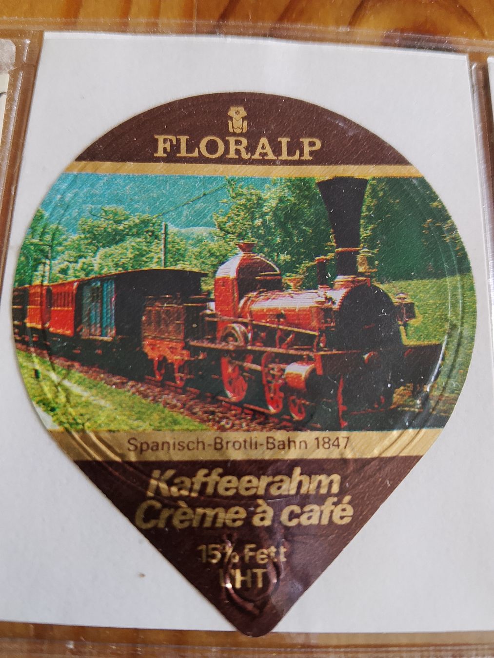 Floralp Kaffeerahmdeckel: Kaffeerahmdeckeli – Gebraucht aus Volken von katz5
