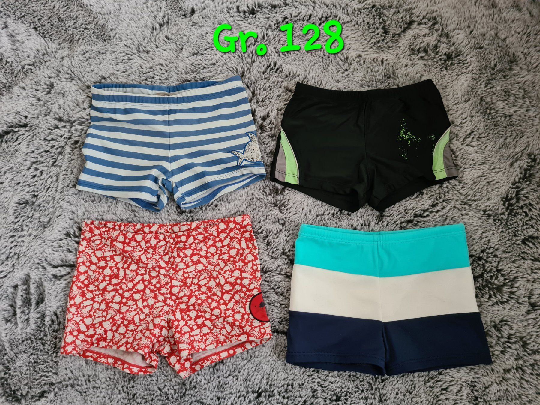 Costumi da bagno: Badehosen Set Gr. 128, 4 Stück – Usato da Widnau venduto da KleineHonigblume