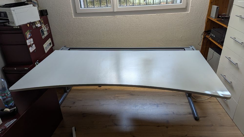 Scrivanie: Grosser Bürotisch ergonomisch 👍 2 x 1m – Usato da Rothrist venduto da Biker022 4