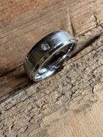 Ring mit kleinem Stein