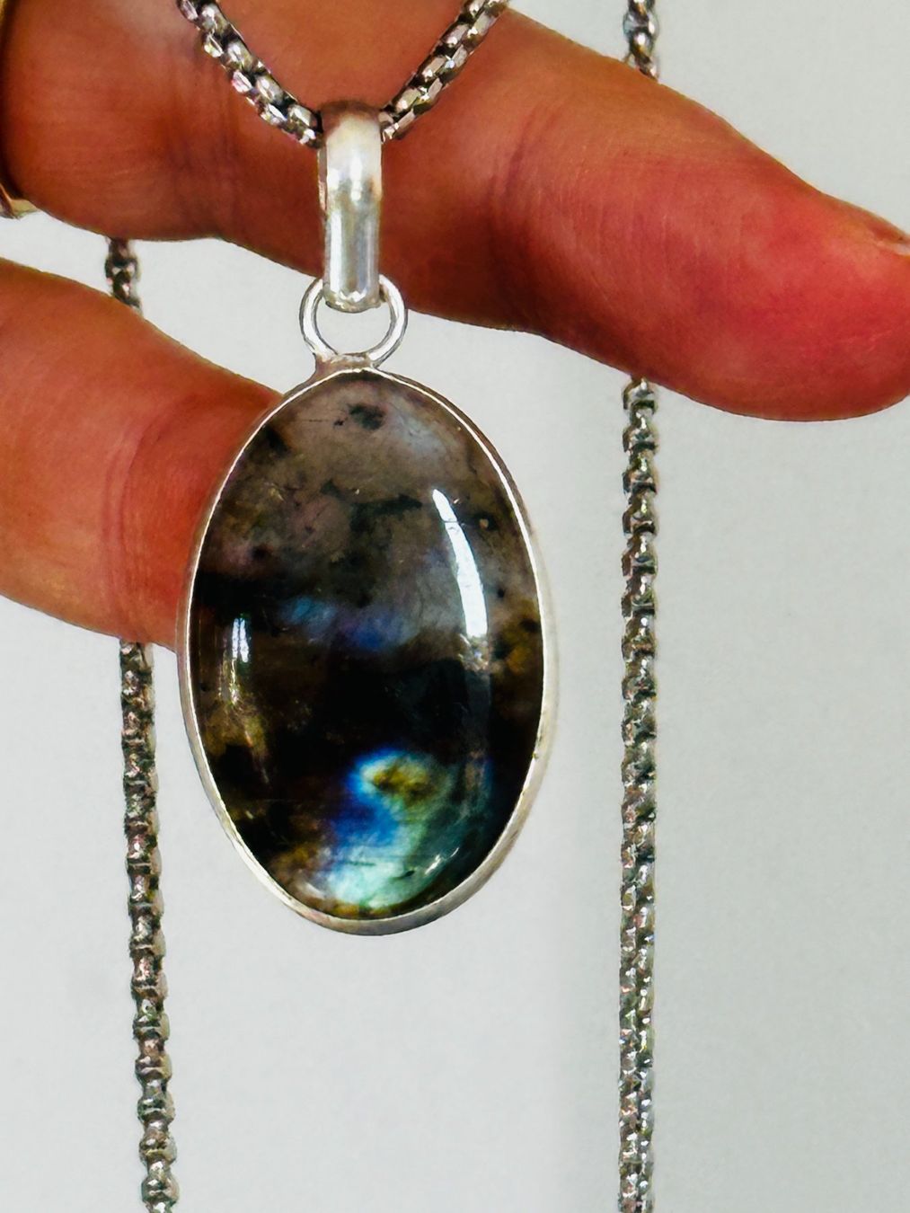 Catenine: Labradorite necklace – Nuovo e nell'imballaggio originale da Genève venduto da AGBERG