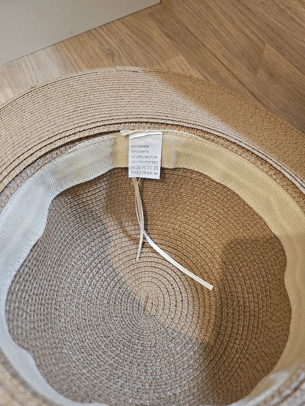 Copricapi, berretti & cappellini: Sonnenhut Papier neuwertig – Usato da Allschwil venduto da na.wi.90 3
