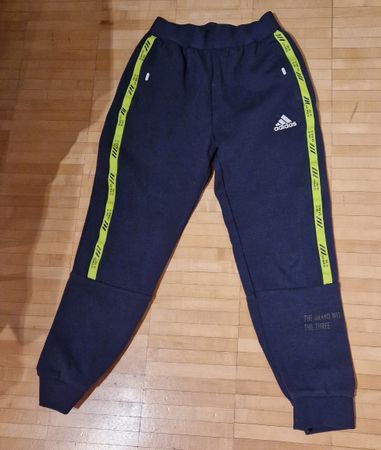 Adidas Jogginghose Gr. 140