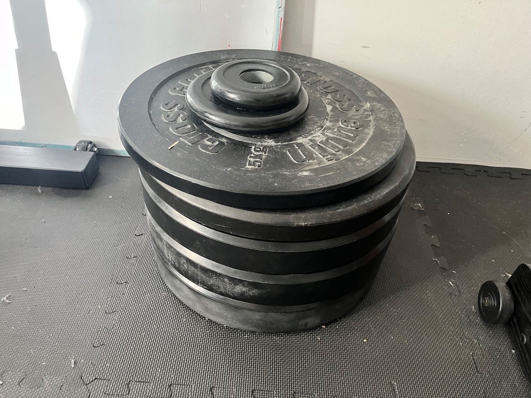 Hanteln & Gewichte: Crossequip Langhantel inkl Rack und Gewichte – Gebraucht aus Ottenbach von  1