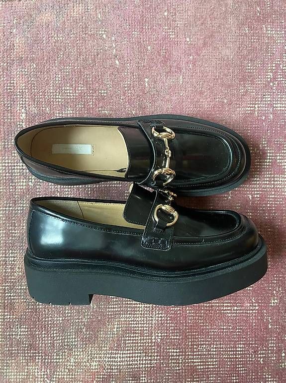 Damenschuhe: H&M Premium Chunky Loafer Leder – Gebraucht aus Bern von mari773