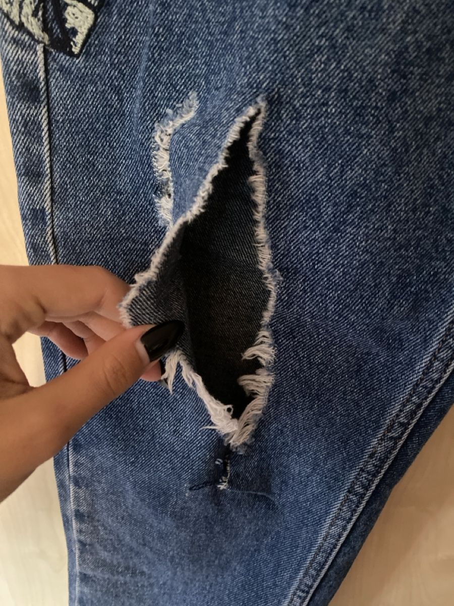 Zara Jeans: Jeans mit Blumenstickmuster Gr. 36 – Usato da Gränichen venduto da cat_lady 1