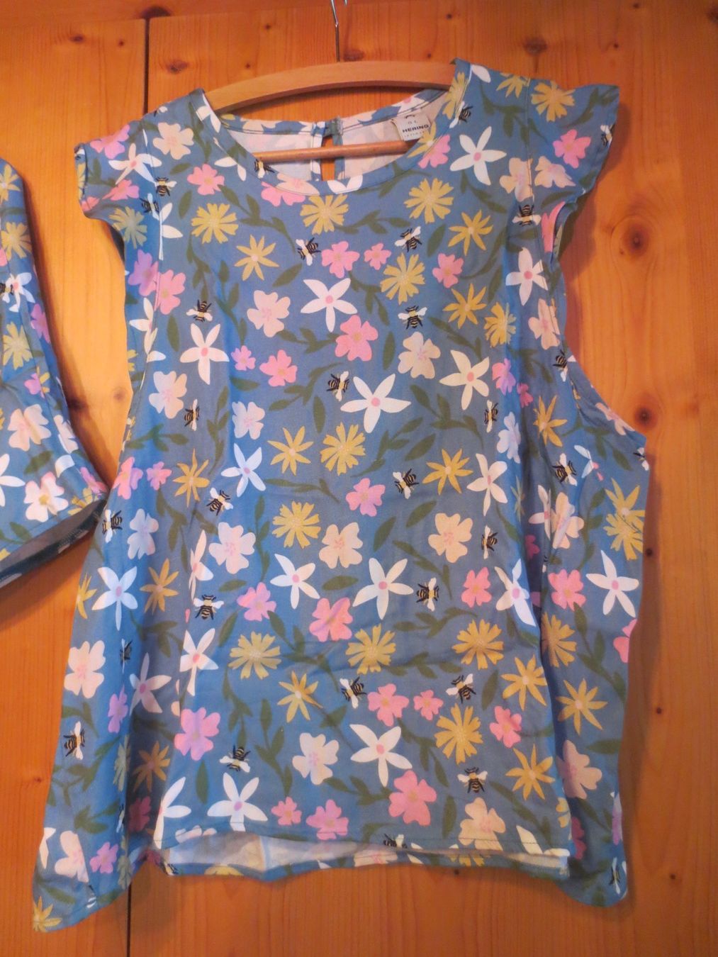 Negligees & Pigiami: NEU: Herziges Pyjama kurz "Hering" Gr. L verspieltes Design – Nuovo e nell'imballaggio originale da Männedorf venduto da Livingston