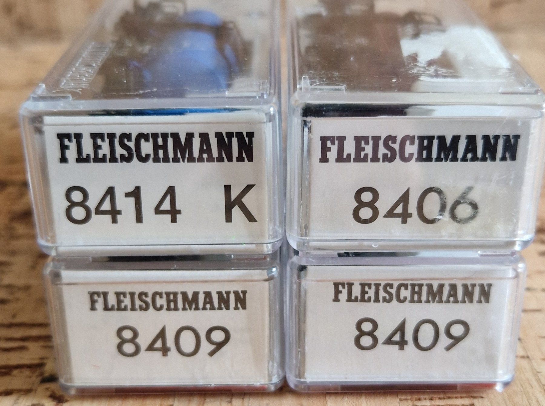 Fleischmann Modellini di ferrovie: 4 Wagons citernes fleischmann N – Nuovo (secondo la descrizione) da Tavannes venduto da Jacksonhmc 5
