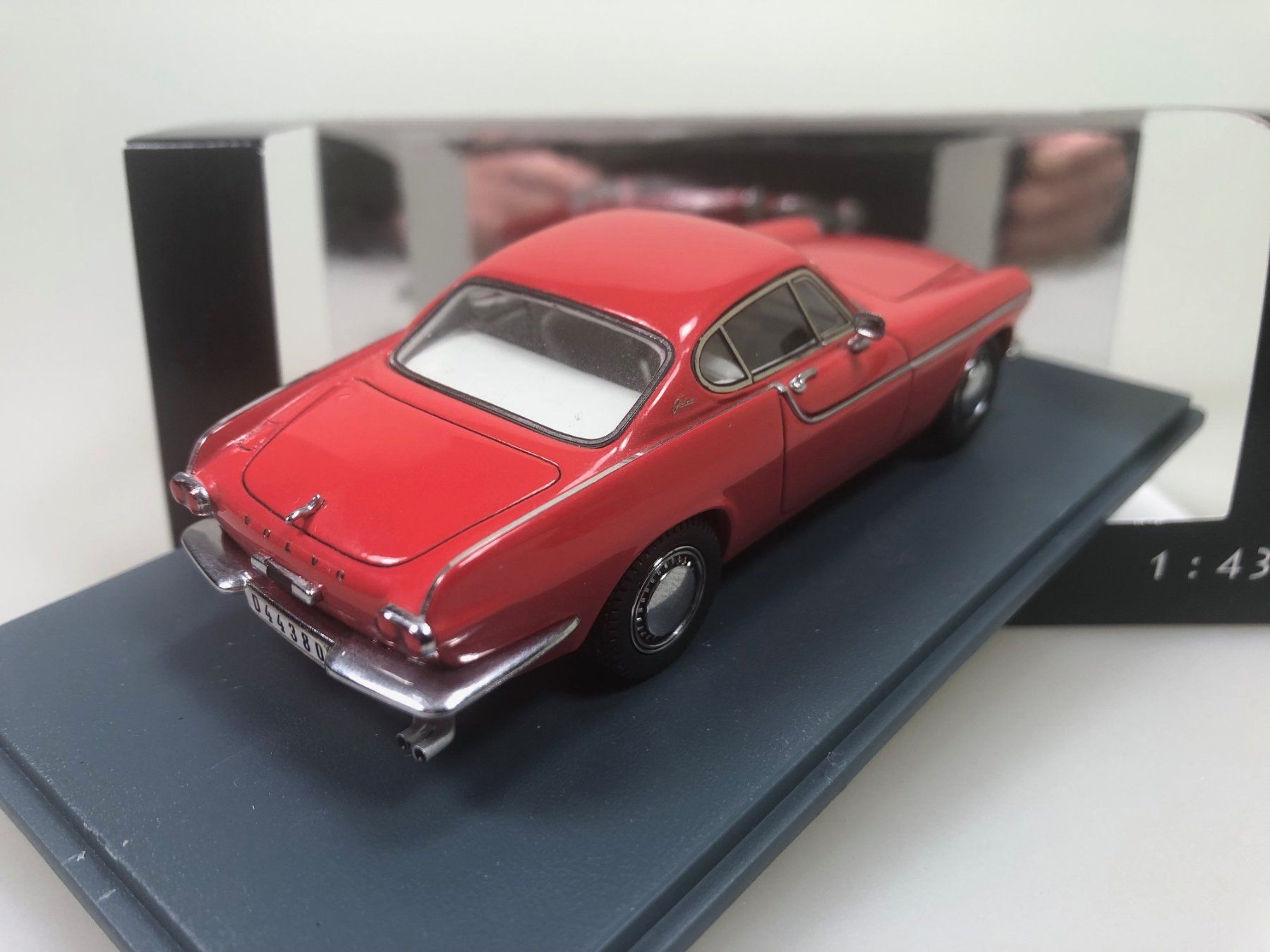 Volvo Modellini d'auto: Volvo P1800 - Neo - 1:43 – Difettoso da Widen venduto da Himan 1