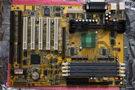 ABit BX6 (440BX) | Celeron + Extra CPU | RAM | CMI8330