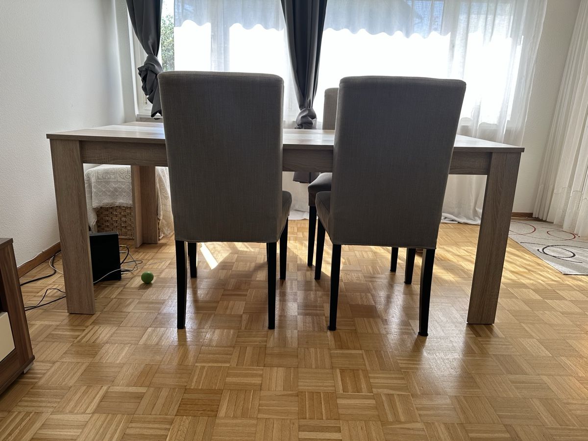 Chaises: Esszimmer Tisch und Stühle – D'occasion à Rümlang par ohsnapiiitzme2 2