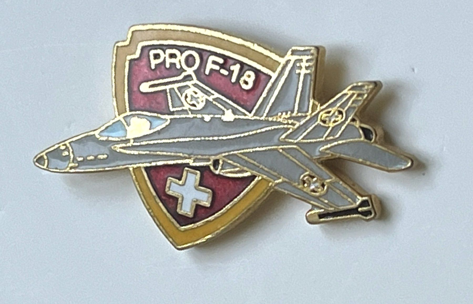 Schweizer Armee Placchette & Badge: Pin Schweizer Pro FA 18 – Usato da Kriens venduto da TSCH1